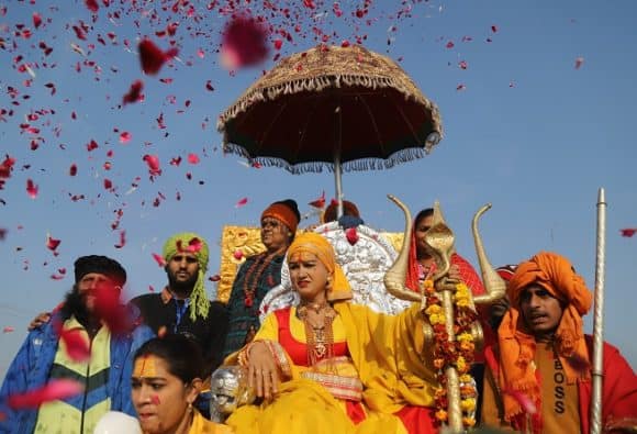 Kumbh Mela 2019: कुंभ की पांच अनदेखी तस्वीरें, स्नान से लेकर शिव के आह्वान तक