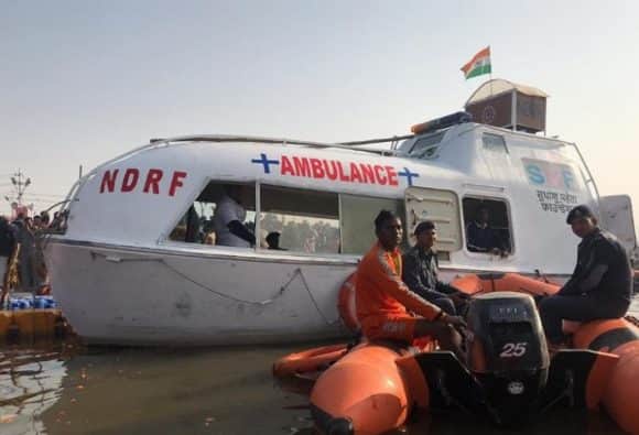 Kumbh Mela 2019: पवित्र संगम तट पर तैनात है जल एंबुलेंस, आईसीयू से लेकर डिलीवरी कराने तक की है व्यवस्था
