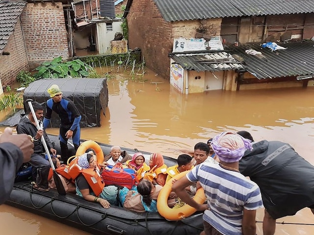 heavy rain in maharashtra, flood situation in kolhapur, sangli and satara