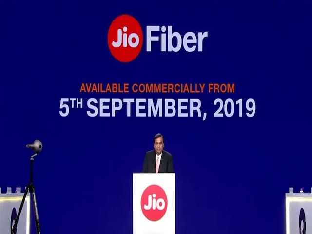 Jio fiber service how to get free LED Tv know everything here