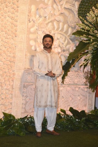 मुकेश अंबानी के घर पधारे गणपित बप्पा, पूजा में शरीक होने पहुंचे दिग्गज सितारे, देखें तस्वीरें मुकेश अंबानी के घर पधारे गणपित बप्पा, पूजा में शरीक होने पहुंचे दिग्गज सितारे, देखें तस्वीरें
