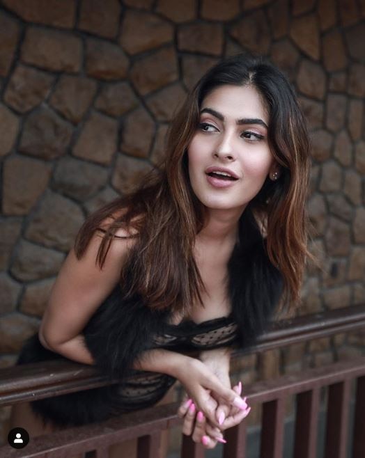 In Pics: 'राà¤à¤¿à¤¨à¥ MMS रिà¤à¤°à¥à¤¨à¥à¤¸' à¤à¥ 'राà¤à¤¿à¤¨à¥' à¤à¤¾ सà¥à¤¶à¤² मà¥à¤¡à¤¿à¤¯à¤¾ पर à¤à¤¾à¤¯à¤¾ बà¥à¤²à¥à¤¡ à¤
वतार