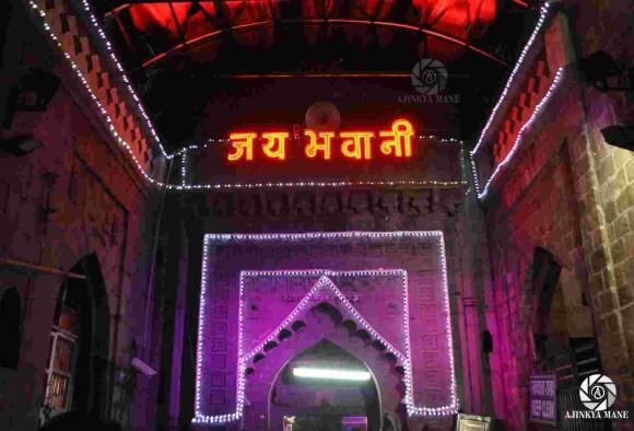 तुळजाभवानीच्या दानपेटीत उंदीर घुसले, 64 हजारांच्या नोटा कुरतडल्या