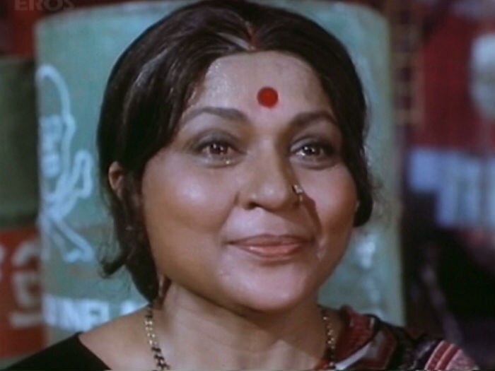 OMG! Sons of late actress & Bollywood's favourite maa Nirupa Roy FIGHT