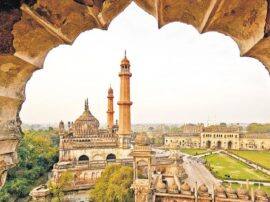 इन जगहों पर जाए बिना लखनऊ की यात्रा रह जाएगी अधूरी Best places to visit in Lucknow from Awadhi cuisine to shopping इन जगहों पर जाए बिना लखनऊ की यात्रा रह जाएगी अधूरी