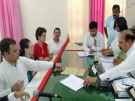 2019 का अग्निपथ: वायनाड के बाद राहुल गांधी ने अमेठी से भरा पर्चा, बोले- पीएम से डिबेट को तैयार congress president rahul gandhi file his nominations from amethi 2019 का अग्निपथ: वायनाड के बाद राहुल गांधी ने अमेठी से भरा पर्चा, बोले- पीएम से डिबेट को तैयार