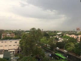 weather changed in delhi ncr after rain दिल्ली-एनसीआर के लोगों को गर्मी से थोड़ी राहत, हल्की बारिश के बाद मौसम हुआ सुहाना