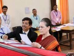 रायबरेली से सोनिया ने पांचवीं बार पर्चा भरा,पूरा परिवार रहा मौजूद