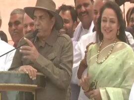 Film Star Dharmendra campaigns for hema malini in Mathura सियासी डायलॉग: गांव वालों हेमा को वोट नहीं दिया तो पानी की टंकी पर चढ़ जाऊंगा