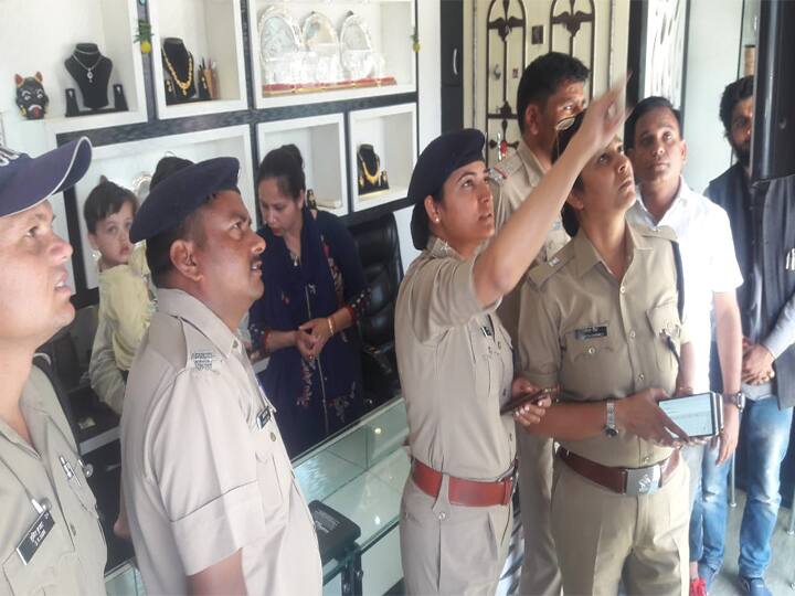 बदमाशों के हौसले बुलंद, ज्वेलरी शॉप में लाखों की लूट को दिया अंजाम