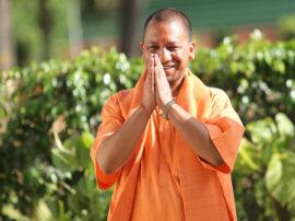 UP CM Yogi Adityanath reach Ayodhya visit hanuman garhi सीएम योगी आयोध्या पहुंचे, हनुमान गढ़ी में पूजा-अर्चना की