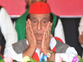 Three more FIRs have been registered against Samajwadi Party MP Azam Khan जमीन पर अवैध कब्जे को लेकर आजम के खिलाफ तीन और मामले दर्ज, अब तक 26...