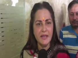 जयाप्रदा ने अखिलेश पर साधा निशाना, कहा- आजम को फॉलो मत करो jayaprada take on akhilesh yadav in rampur जयाप्रदा ने अखिलेश पर साधा निशाना, कहा- आजम को फॉलो मत करो