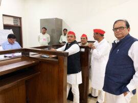 loksabha election 2019 Samajwadi party chief akhilesh yadav file nomination in azamgarh target bjp आजमगढ़ से पर्चा भरने के बाद अखिलेश ने बीजेपी पर साधा निशाना, कहा- गठबंधन की होगी जीत