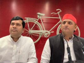 BJP MP Ram Charit Nishad from Machhli shahar join samajwadi party again बीजेपी को झटका, मछली शहर से सांसद राम चरित्र निषाद समाजवादी पार्टी में शामिल हुए