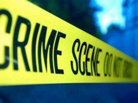 goons snatched gold chain from woman बदमाशों के हौसले बुलंद, महिले से छीनी डेढ़ तोला सोने की चेन