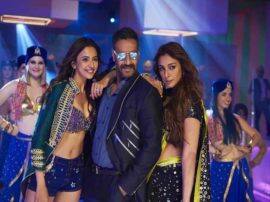 'दे दे प्यार दे' का तीसरा गाना 'हॉली हॉली' हुआ रिलीज, तबू और रकुल प्रीत का दिखा हॉट अंदाज De De pyar de new song release Hauli Hauli 'दे दे प्यार दे' का तीसरा गाना 'हॉली हॉली' हुआ रिलीज, तबू और रकुल प्रीत का दिखा हॉट अंदाज