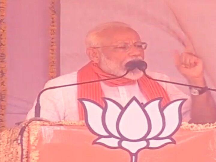 सपा-बसपा पर गरजे पीएम मोदी, बाबा साहेब के बहाने गठबंधन पर किया वार