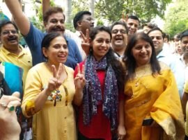 सीबीएसई ने घोषित किया 12वीं का रिजल्ट, दोनों टॉपर्स समेत यूपी की 8 लड़कियों ने मारी बाजी CBSE 12th Class Result Declared Here is the UP Students toppers list Hansika Shukla Karishma Arora सीबीएसई ने घोषित किया 12वीं का रिजल्ट, दोनों टॉपर्स समेत यूपी की 8 लड़कियों ने मारी बाजी