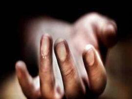 तालाब किनारे गए किशोर को गांव के युवकों ने जबरन पिलाया जहर, इलाज के लिए ले जाते वक्त हुई मौत young boy murder in hardoi तालाब किनारे गए किशोर को गांव के युवकों ने जबरन पिलाया जहर, इलाज के लिए ले जाते वक्त हुई मौत