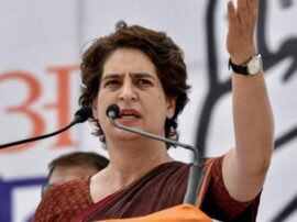 priyanka gandhi raised questions on congress leaders arrested in jammu kashmir कश्मीर में कांग्रेस नेताओं की हिरासत पर प्रियंका ने सरकार पर साधा निशाना, पूछा- ‘क्या अब भी लोकतंत्र है?’