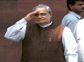 bjp is contesting election without atal bihari vajpayee in lucknow लखनऊ में पहली बार अटल के बिना पार होगी बीजेपी की नैया?