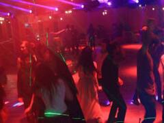 फार्महाउस में चल रही थी रेव पार्टी, छापेमारी के दौरान पकड़े गए 192 लड़के-लड़क‍ियां