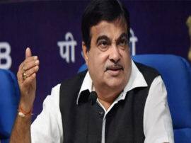 union minister nitin gadkari take a jibe on up government buses योगी सरकार पर गडकरी की चुटकी, बोले- यूपी की बसों में हॉर्न छोड़कर सब बजता है