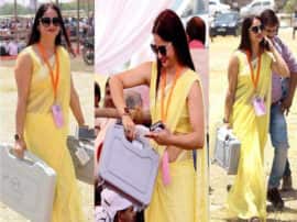 Know everthing about yellow saree election duty officer reena dwivedi photo viral कौन है पीली साड़ी वाली पीठासीन अधिकारी, असली नाम से लेकर 100% वोटिंग तक ...