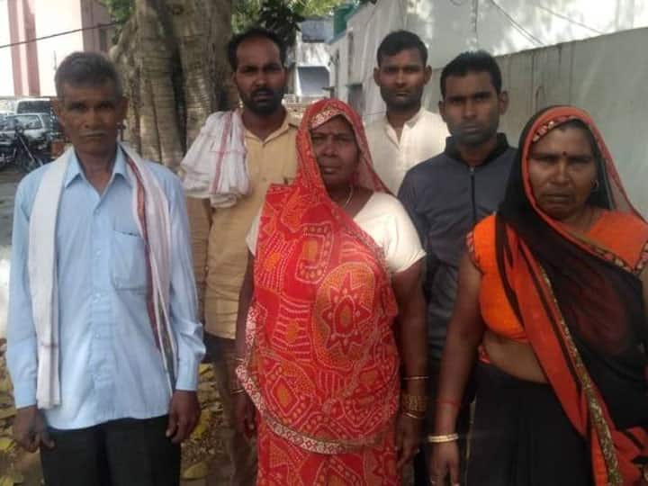 दहेज की बेदी पर बलि हुई एक और विवाहिता, परिजन बोलो- सबूत मिटाने के लिए किया गया अंतिम संस्कार