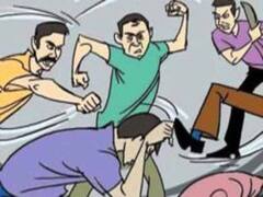 VIDEO: पीलीभीत में अस्पताल के अंदर घुसकर दबंगों ने महिला को पीटा, वीडियो बनाते रहे लोग