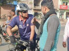 फिर एक्शन में दिखे साइकिल वाले IPS अधिकारी अमित पाठक, खुले में कूड़ा जलाने पर की सख्त कार्रवाई