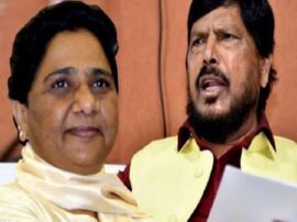 ramdas athawale says mayawati is not married she don't  know about family बीएसपी सुप्रीमो पर रामदास अठावले का बड़ा हमला, बोले- पीएम मोदी की चिंता छोड़, अब शादी कर लें मायावती