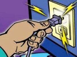 लापरवाही! खेलते हुए बच्ची ने मुंह में डाला मोबाइल चार्जर, करंट लगने से हुई मौत girl death while she took mobile charger in her mouth लापरवाही! खेलते हुए बच्ची ने मुंह में डाला मोबाइल चार्जर, करंट लगने से हुई मौत