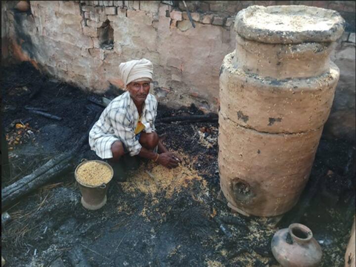 भीषण अग्निकांड: बलरामपुर में आग की आकोश में समाए 17 घर; तस्वीरों में देखें आग का तांडव