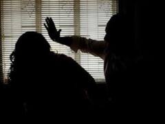 दहेज के लिए मारता था IPS पति, थाने पहुंची पत्नी; केस दर्ज