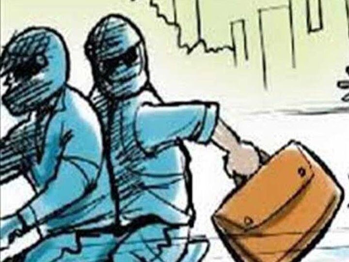 50 किलो चांदी लूटने के लिए स्कॉर्पियो सवार बदमाशों ने रची बड़ी साजिश, नहीं मिला लुटेरों का सुराग 50 kilogram silver loot in agra