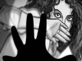 Gang rape With women in prayagraj घर में घुसकर महिला से दुष्कर्म, बाहर से दरवाजे की कुंडी लगाकर पति को कमरे में किया बंद