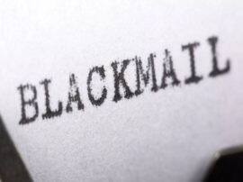 ब्लैकमेलिंग की ये कहानी उड़ा देगी आपके होश, सब इंस्पेक्टर और कथित पत्रकार ने रची थी साजिश sub inspector and journalist involved in blackmailing with doctor ब्लैकमेलिंग की ये कहानी उड़ा देगी आपके होश, सब इंस्पेक्टर और कथित पत्रकार ने रची थी साजिश