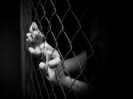 एक हफ्ते तक ठेकेदारों ने मजदूरों को बनाया बंधक, महिलाओं पर थी बुरी नजर, बच्चों को नहीं दिया खाना Contractor made mortgages to women and children in bareilly एक हफ्ते तक ठेकेदारों ने मजदूरों को बनाया बंधक, महिलाओं पर थी बुरी नजर, बच्चों को नहीं दिया खाना