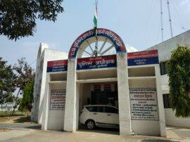 Kushinagar Rape Victim Police Delayed in Filing FIR पंचायत में छात्रा की आबरू की कीमत 20 हज़ार, दस दिन तक लगाए थाने के चक्कर