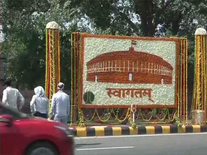 साहेब' की सरकार LIVE: लगातार दूसरी बार प्रधानमंत्री बने नरेंद्र मोदी, शाह को मिली कैबिनेट में जगह