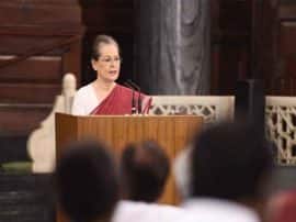 congress meeting today for parliamentary leader सोनिया गांधी फिर चुनी गईं कांग्रेस संसदीय दल की नेता, राहुल बोले- इंच..इंच लड़ेंगे