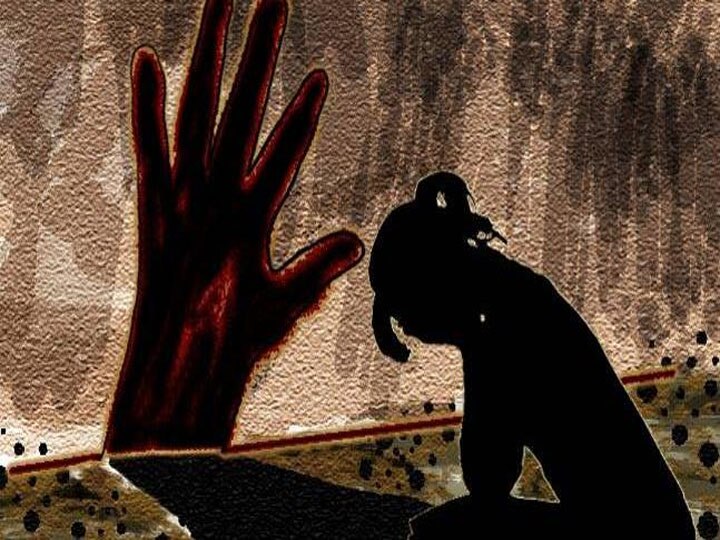 फुसलाकर बच्ची को कब्रिस्तान ले गया आरोपी, जान से मारने की धमकी देकर की गंदी बात Minor girl rape in Bareilly