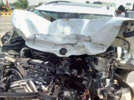 यमुना एक्सप्रेस-वे पर भीषण सड़क हादसा, चार की मौत, तीन की हालत नाजुक four dead in road accident on yamuna expressway यमुना एक्सप्रेस-वे पर भीषण सड़क हादसा, चार की मौत, तीन की हालत नाजुक