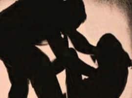 पानी भरने गई बच्ची के साथ दरिंदगी, रोते हुए मां को बताई पूरी आपबीती minor girl rape in bareilly पानी भरने गई बच्ची के साथ दरिंदगी, रोते हुए मां को बताई पूरी आपबीती