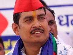 रेप का आरोपी बसपा सांसद अतुल राय फरार, घर के बाहर चस्पा किया गया कुर्की का नोटिस