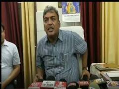 VIDEO: जब प्रमुख सचिव ने दिया ज्ञान, बोले-दवाएं कभी एक्सपायर नहीं होती