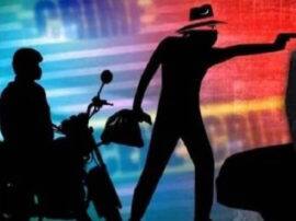 police arrested criminal involved in jewellery loot in amethi सर्राफा व्यापारी से हुई लूट का पुलिस ने किया पर्दाफाश, तमंचे और जेवरात सहित एक आरोपी गिरफ्तार