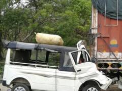 रायबरेली में भीषण सड़क हादसा, ट्रक ने मैजिक में मारी टक्कर, 16 श्रद्धालु घायल